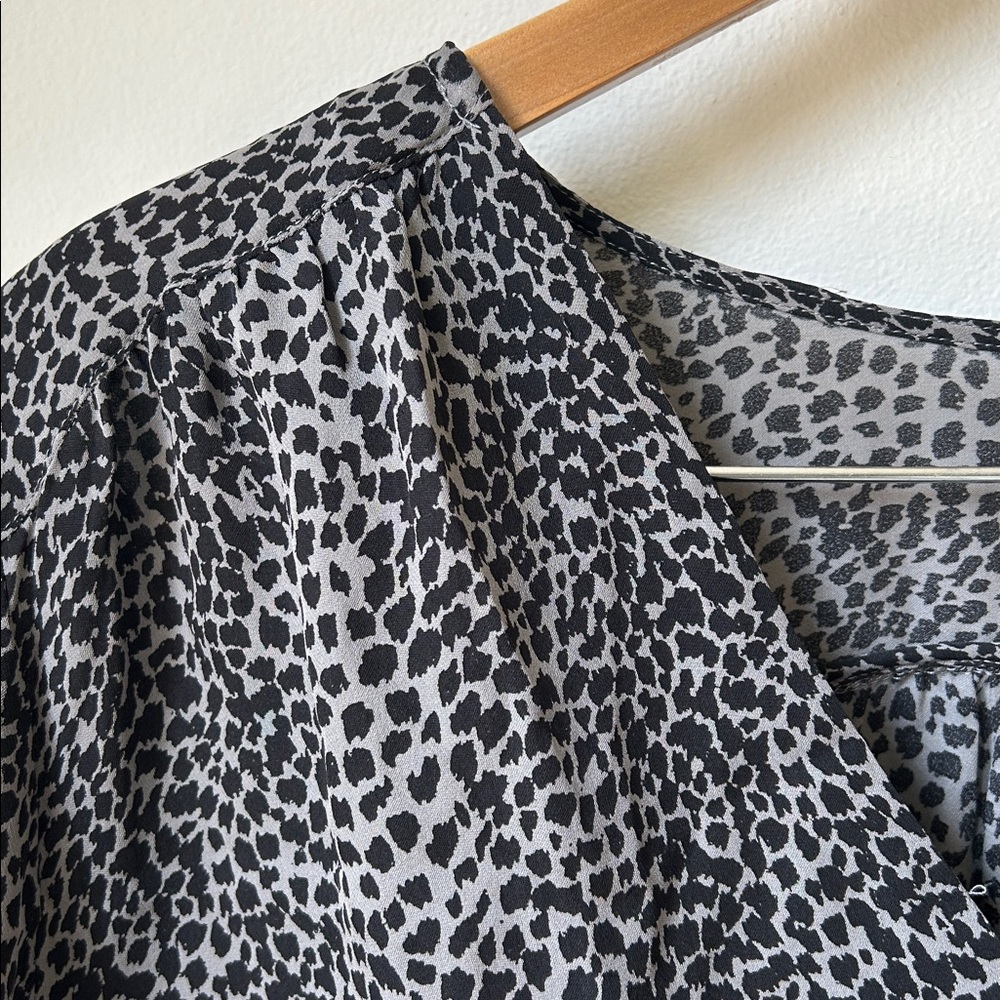 Joie 100% silk dotted animal print blouse gray L
